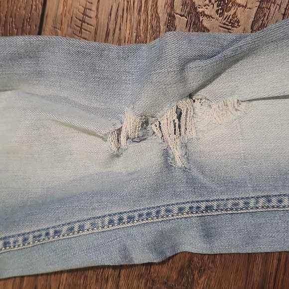 Hollister Distressed Legging Jeans - Picture 10 of 13